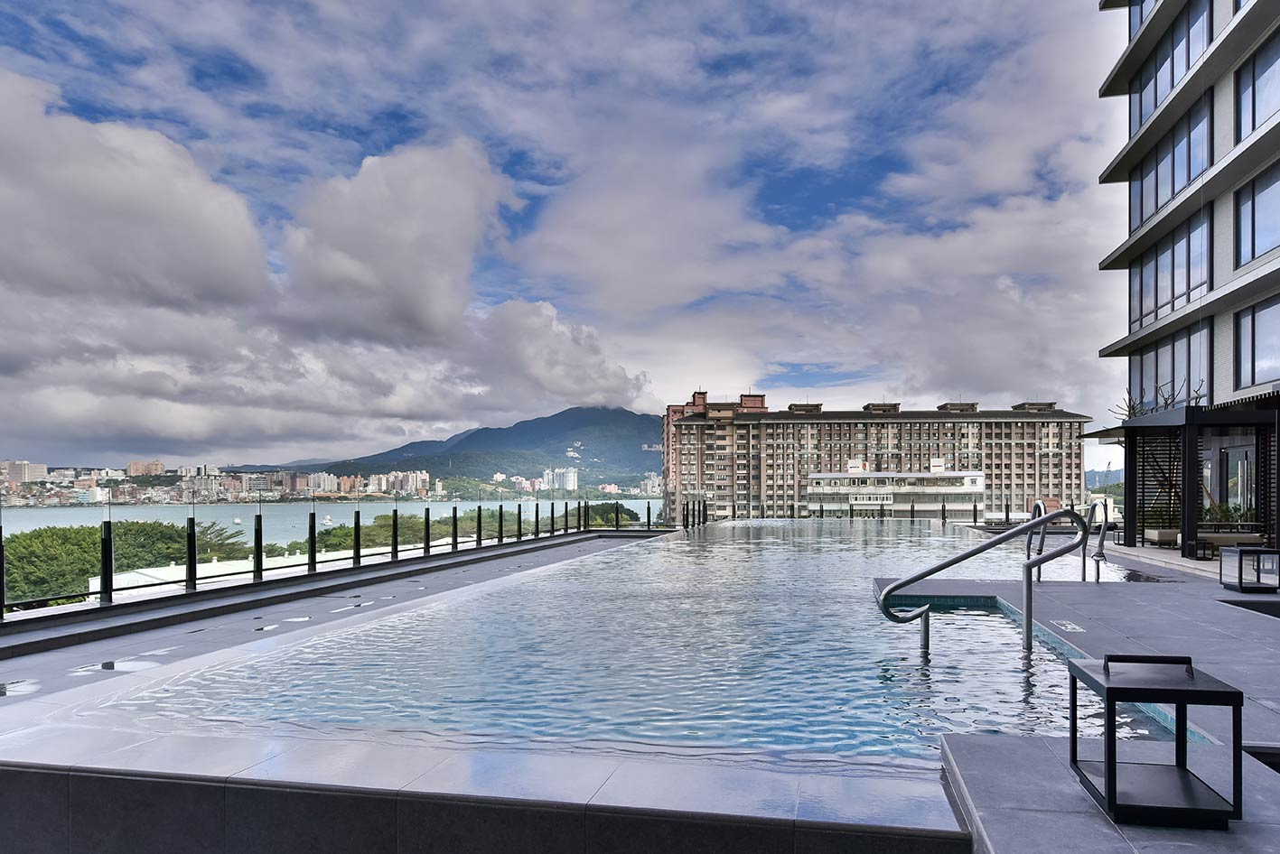 5F-Outdoor-Pool